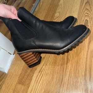 black ankle booties